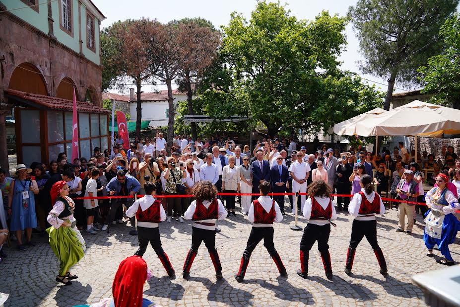 DÜNYANIN EN GÜZEL KÖYÜNÜN ŞENLİĞİ BAŞLADI 