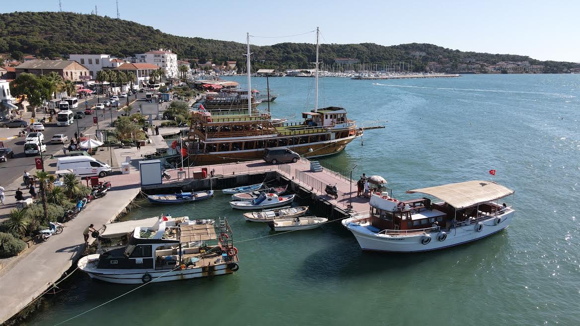 CUNDA VE AYVALIK İSKELESİNE KIYI TESİSİ İŞLETME İZİN BELGESİ