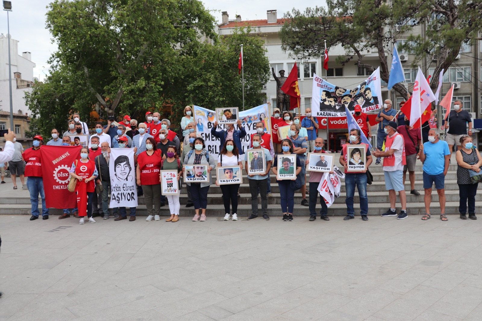 GEZİ DUYARLILIĞI VE ÇETELERE HAYIR 