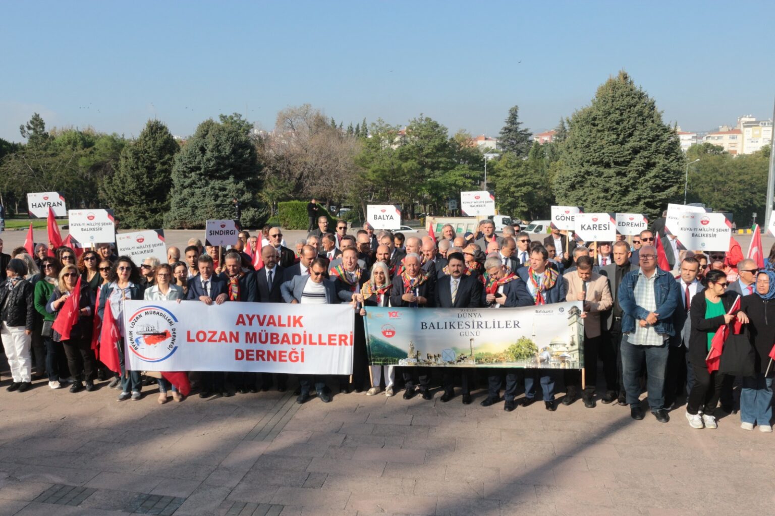 10.10 DÜNYA BALIKESİRLİLER GÜNÜ COŞKUYLA KUTLANDI