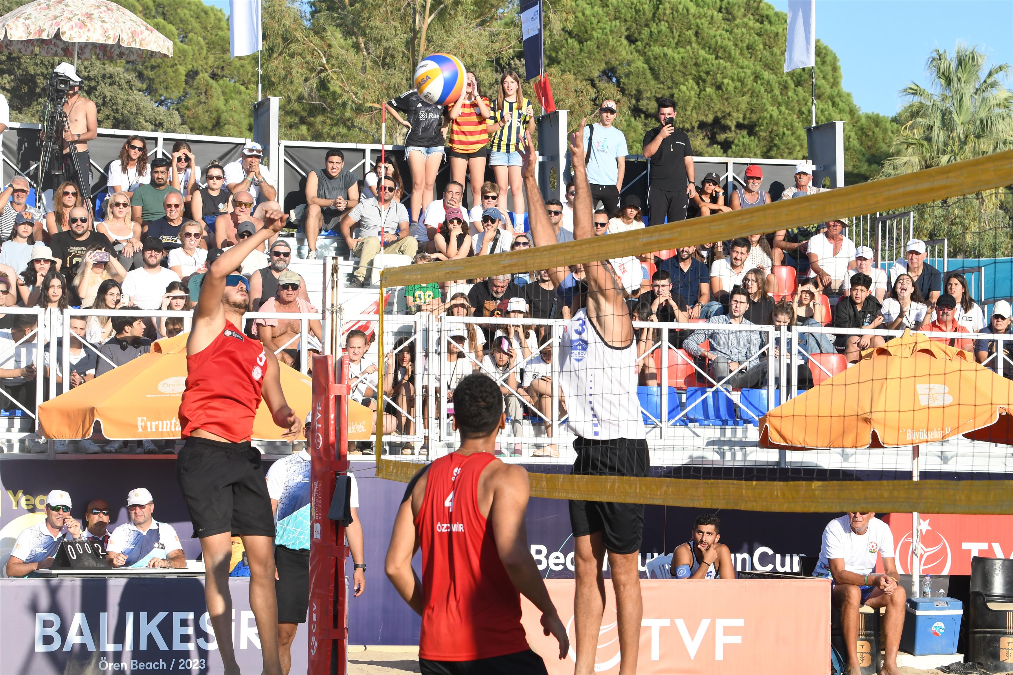 Balıkesir, plaj voleybolunun gözbebeği oluyor