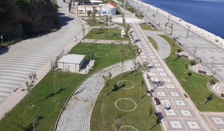 Parklarda ‘çemberli sosyal mesafe’ dönemi