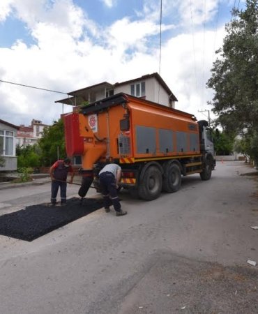 KARESİ'DE ÇALIŞMALARA DEVAM