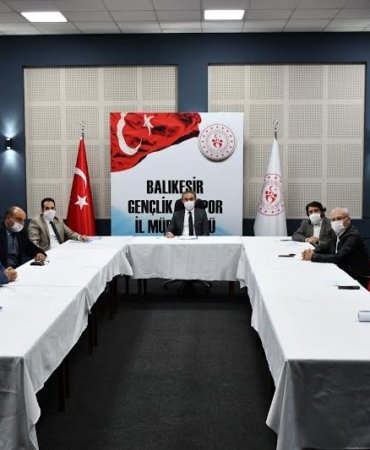 KONTROLLÜ SOSYAL HAYATTA GENÇLİK MERKEZLERİ FAALİYETLERİNE BAŞLIYOR