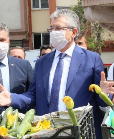 EDREMİT BELEDİYESİ’NDE 25 YIL SONRA İLK HASAT SEVİNCİ