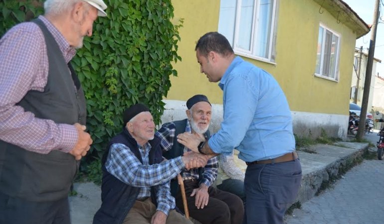 BABALAR, EVLATLARININ KAHRAMANLARIDIR