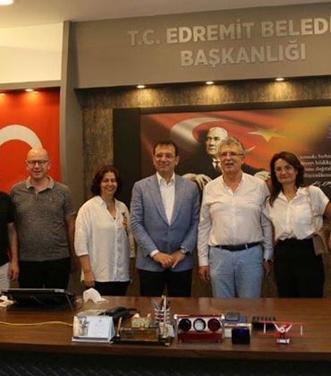 İMAMOĞLU'NDAN EDREMİT BELEDİYESİNE SÜRPRİZ ZİYARET