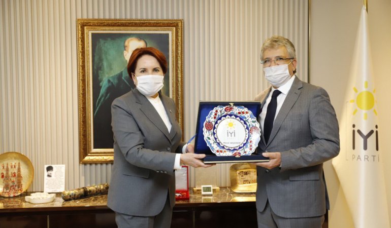 BAŞKAN ARSLAN'DAN , MERAL AKŞENER'E ZİYARET