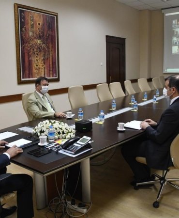 Vali Şıldak İlçe Kaymakamları İle Video Konferans Toplantısı Gerçekleştirdi