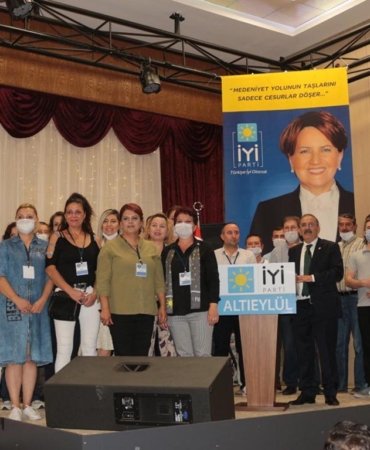 İYİ PARTİ ALTIEYLÜL'DE İSMAİL ÖZAY DÖNEMİ