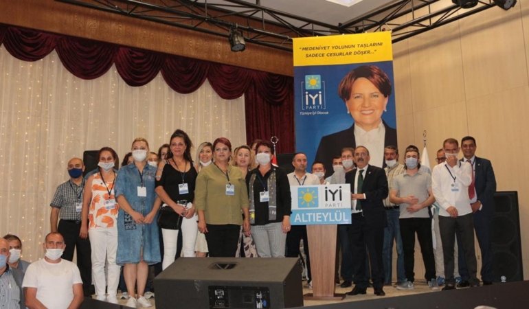 İYİ PARTİ ALTIEYLÜL'DE İSMAİL ÖZAY DÖNEMİ
