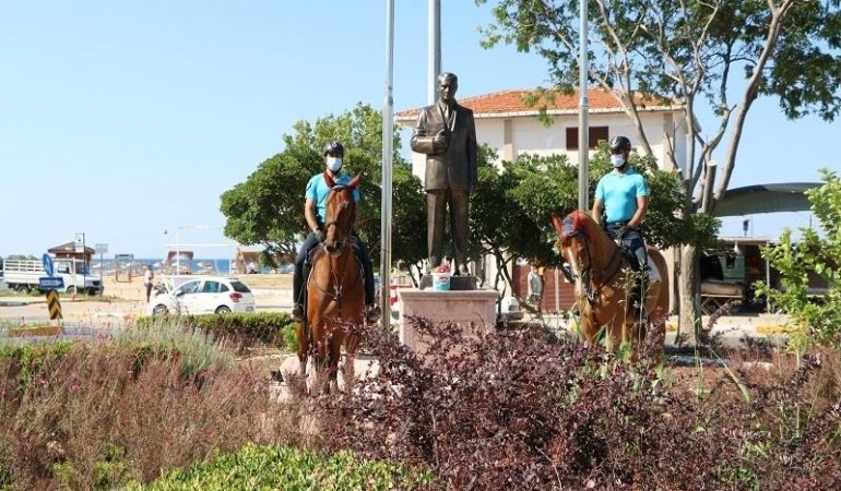 AYVALIK'TA ATLI DEVRİYE