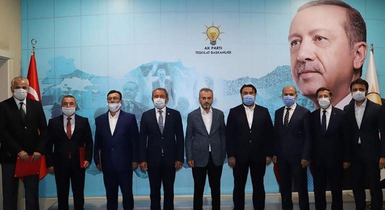 AK PARTİ'DE BEŞ İLÇEYE YENİ BAŞKAN
