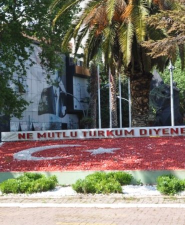 Erdek Belediyesi müdürlüklerinde yeni düzenleme