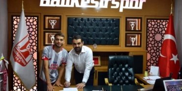 Balıkesirspor sözleşme imzaladı