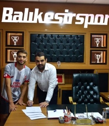 Balıkesirspor sözleşme imzaladı
