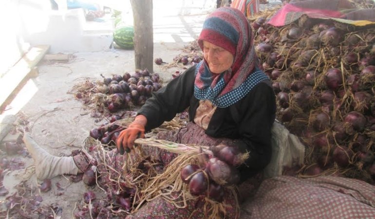 YAŞIYORUM DİYEBİLMEK?