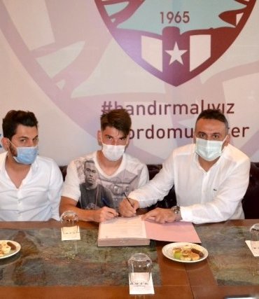 bandirmaspor_anil_basaran_ile_resmi_sozlesmey_2_13634274_o