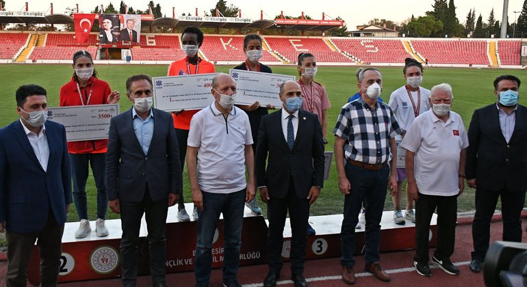 12.İSMAİL AKÇAY KOŞUSU YAPILDI