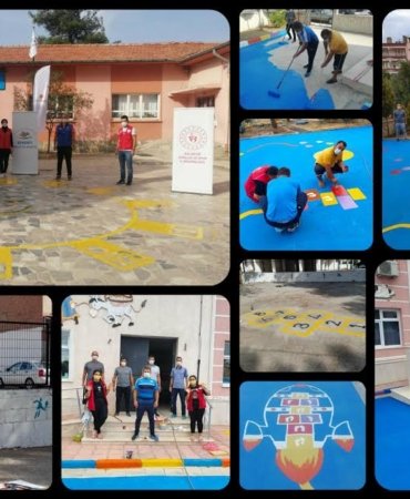 Gönüllü Gençlerle Okullar Renkleniyor