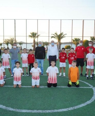 200 KİŞİLİK FUTBOL ORDUSU