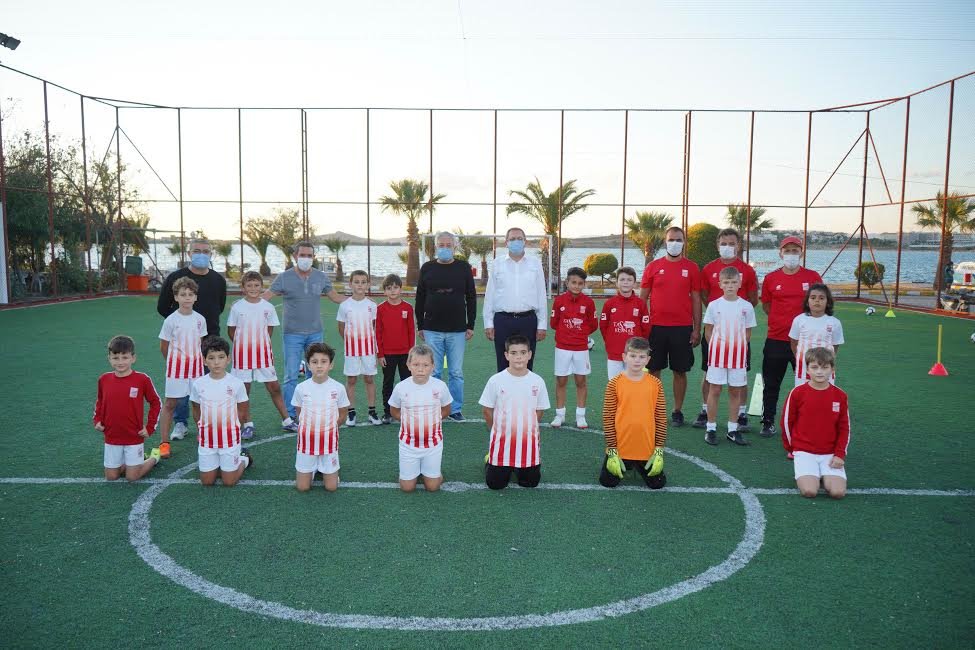 200 KİŞİLİK FUTBOL ORDUSU