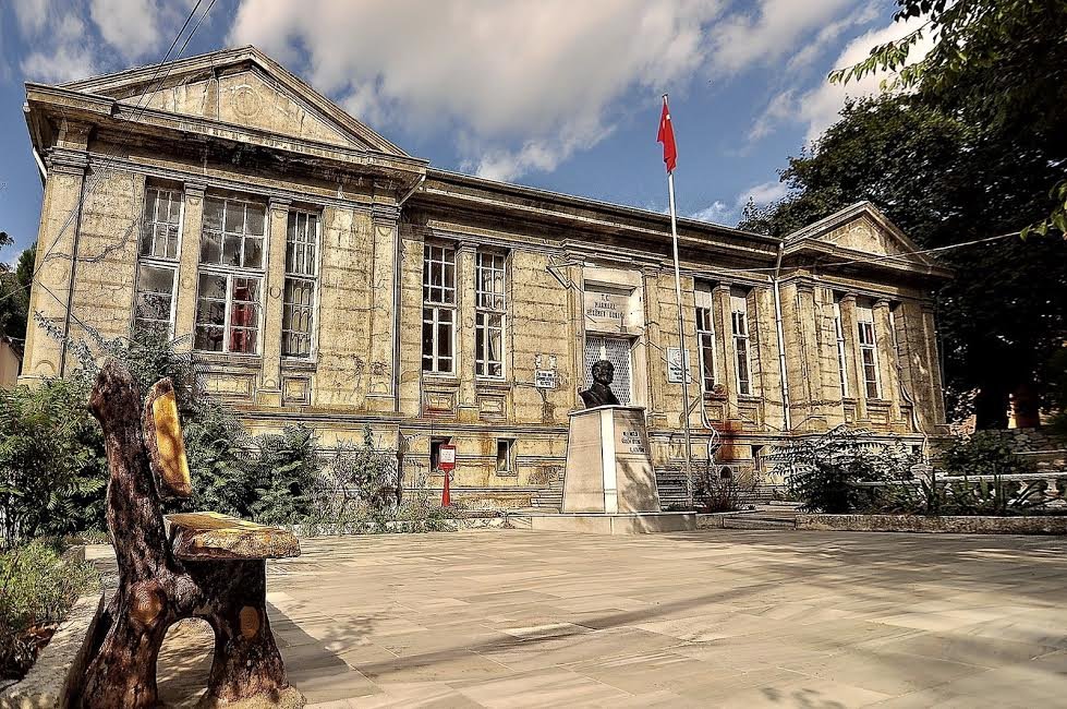 Tarihi Yapıları Şehre Kazandırıyor