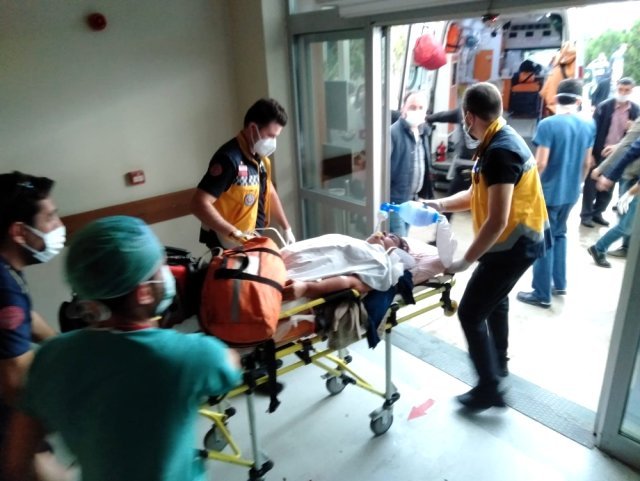 Kadın çiftçilerin üzerine yıldırım düştü: 2'si ağır 4 yaralı