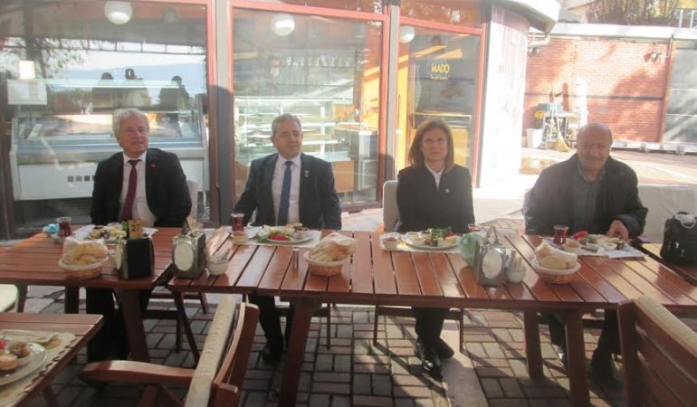 İYİ’ler Erdek’te toplandı