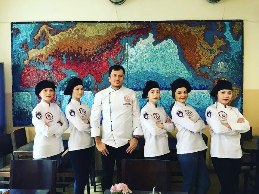 HÜMA HATUN ANADOLU LİSESİ AB KAPISI’NDA