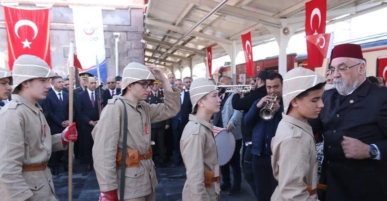 LISELI-IZCILER-8balikesir24saat-1