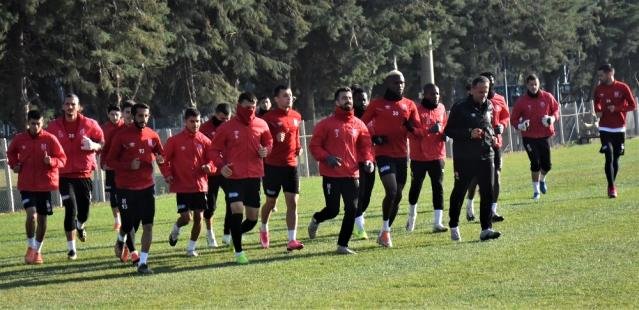 Balıkesirspor'da koranavirüs şoku