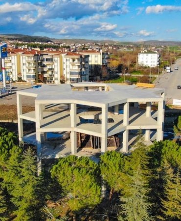 38 BİN METREKARELİK MİLLET BAHÇESİ NEFES ALDIRACAK