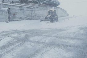 KARESİ’DE KAPALI KIRSAL MAHALLE YOLU KALMADI