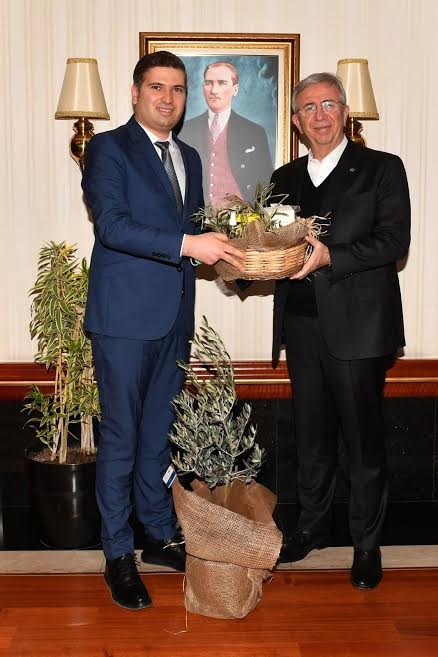 TAYFUN CANLI'DAN, MANSUR BAŞKANA EDREMİT ZEYTİNİ