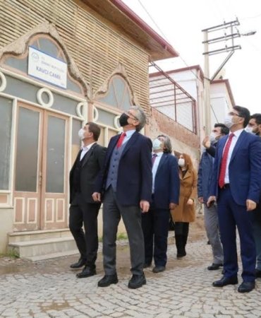 TARİHİ EDREMİT EVLERİ GÜN YÜZÜNE ÇIKIYOR