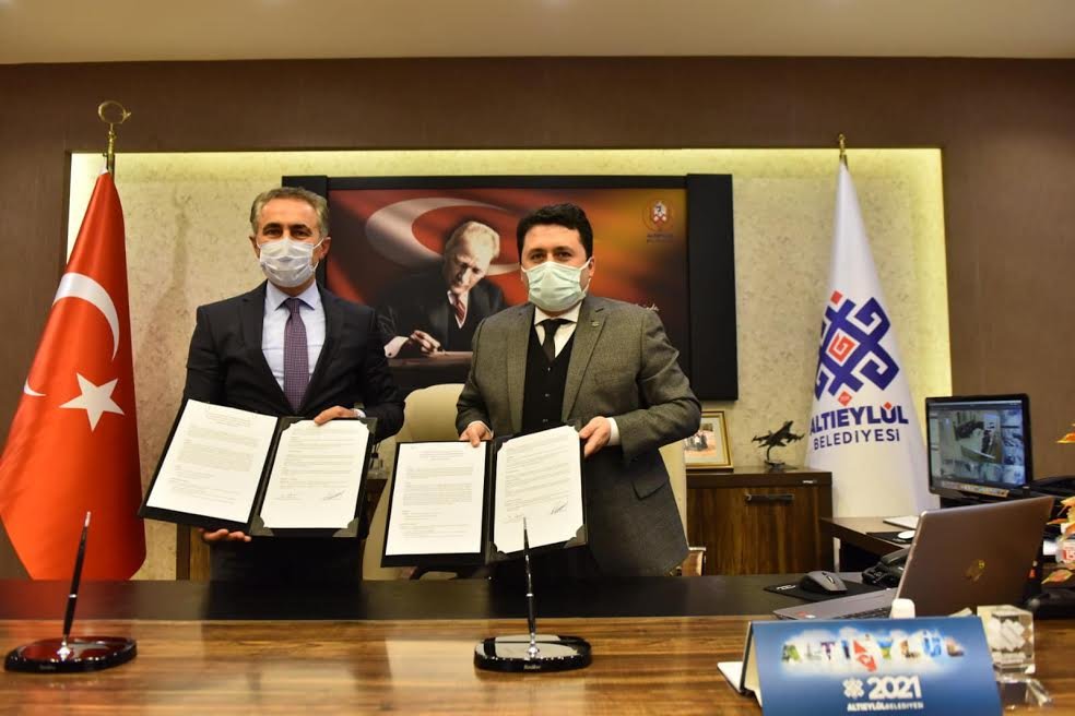 ALTIEYLÜL’DEN “GENÇ OFİS” HAREKETİ