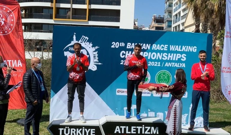 AYVALIK’IN GURURU OLDU