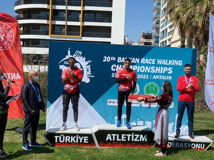 AYVALIK’IN GURURU OLDU