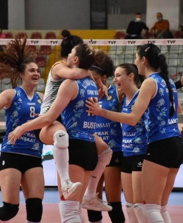 Körfezin Sultanları yolu yarıladı