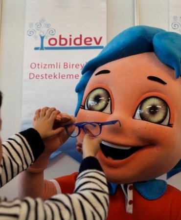 ''OTİZMDE BİR GÜN DEĞİL HERGÜN EĞİTİM''