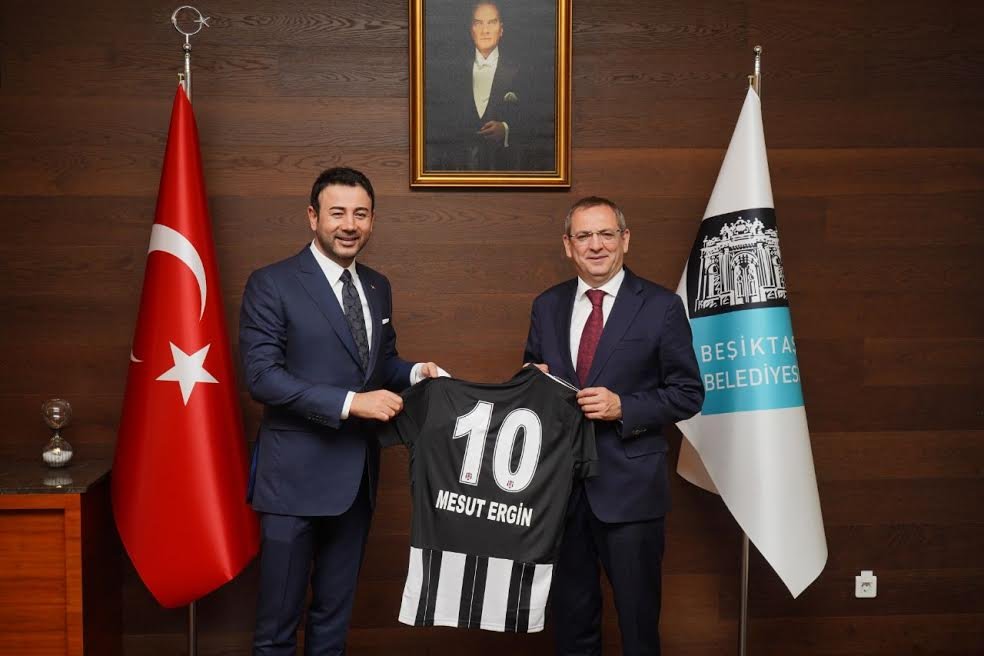 AYVALIK VE BEŞİKTAŞ BELEDİYE BAŞKANLARI BULUŞTU