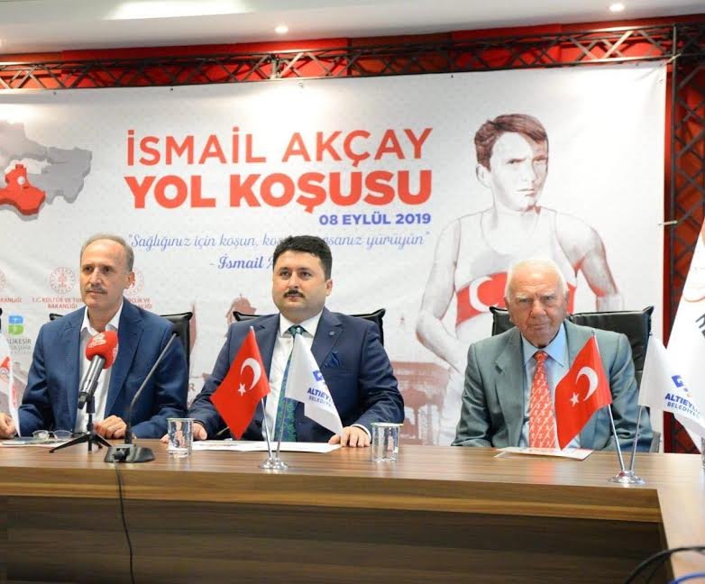 ALTIEYLÜL’E BÜYÜK ONUR