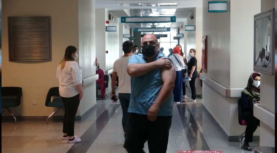 Balıkesir'de günlük aşı rekoru kırıldı