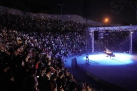 AYVALIK'TA FAZIL SAY EZGİLERİ YANKILANDI