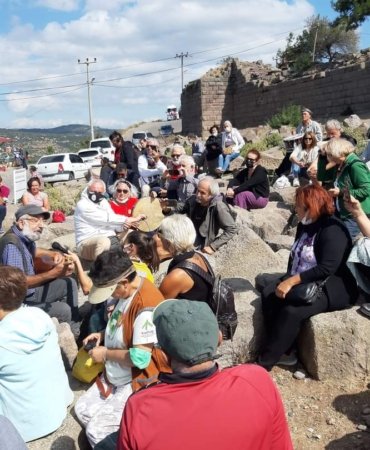 2f9f6317-eaeb-4c13-87d2-b478ec53795e