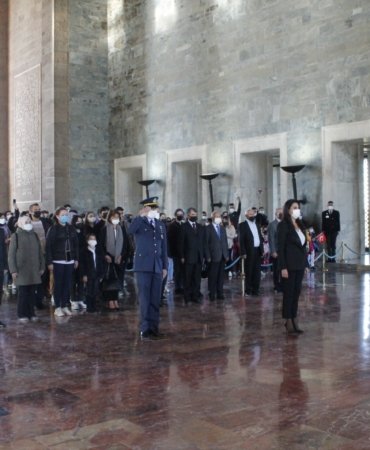 9ac621fb-a8a0-432b-b167-9bd74ccc7338