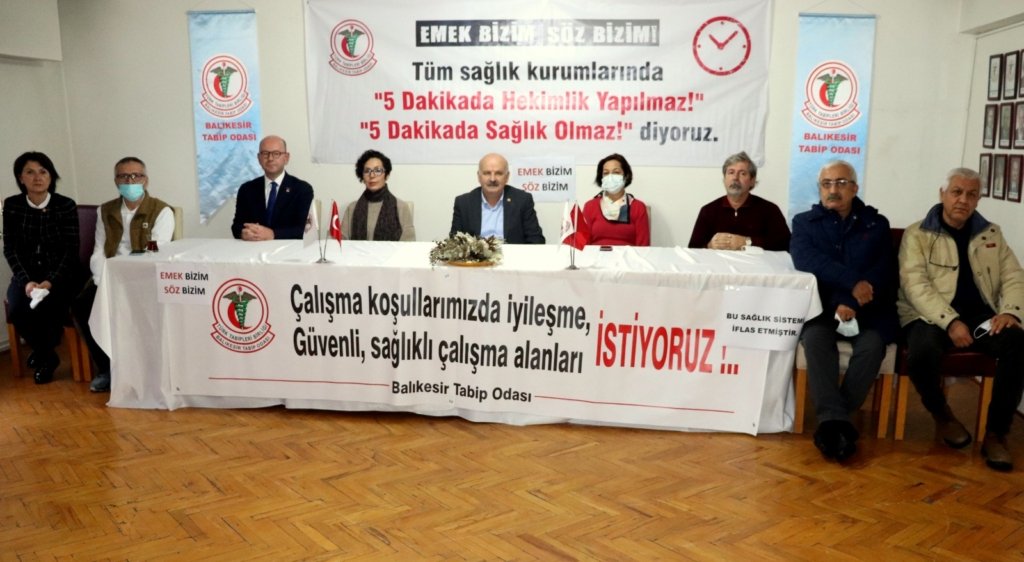 BEYAZ GÖMLEKLİLER ANKARA YOLUNDA