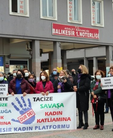 KADINLAR YAŞAM HAKLARI İÇİN MEYDANLARDA