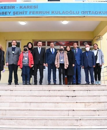 ÖĞRETMENLER GELECEĞİN MİMARIDIR